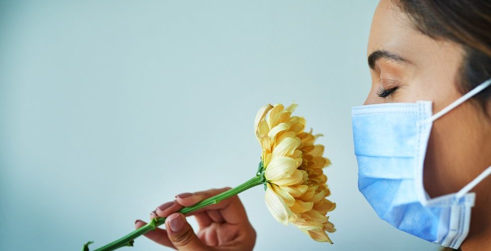 ليس فقدان حاسة الشم أو التذوق فقط.. اكتشاف أعراض جديدة للإصابة بكورونا