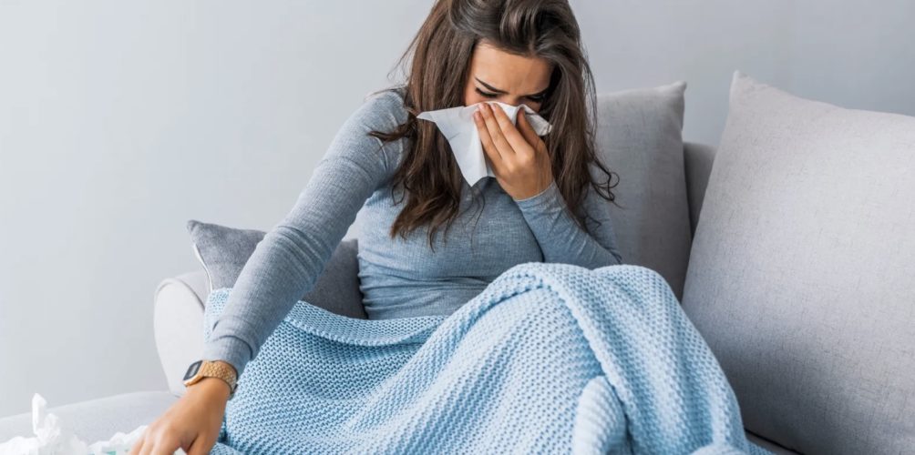 دراسة: نزلات البرد تُحسن المناعة ضد كورونا