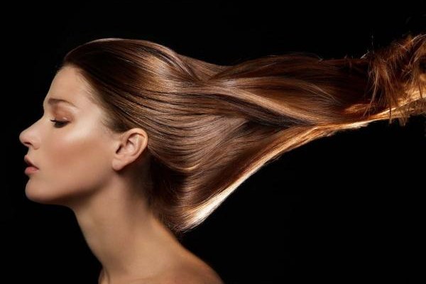 مع اقتراب فصل الشتاء.. خلطات بمواد طبيعية للاعتناء بالشعر على « لالة مولاتي » (فيديو)