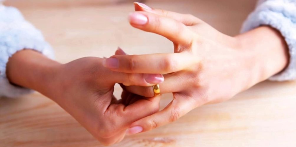 تقرير: ارتفاع نسبة الطلاق لدى النساء الأربعينيات