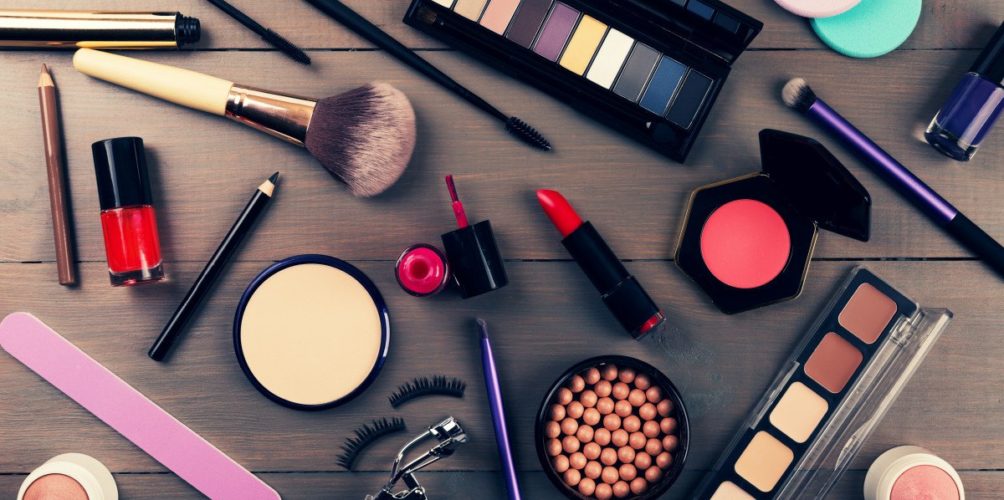 في مستحضرات التجميل وألعاب الأطفال.. مادة كيميائية تؤدي إلى الوفاة المبكرة