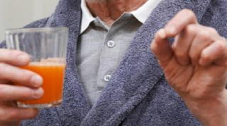 بعد سن الخمسين.. خبراء يكشفون أسوأ أنواع المشروبات