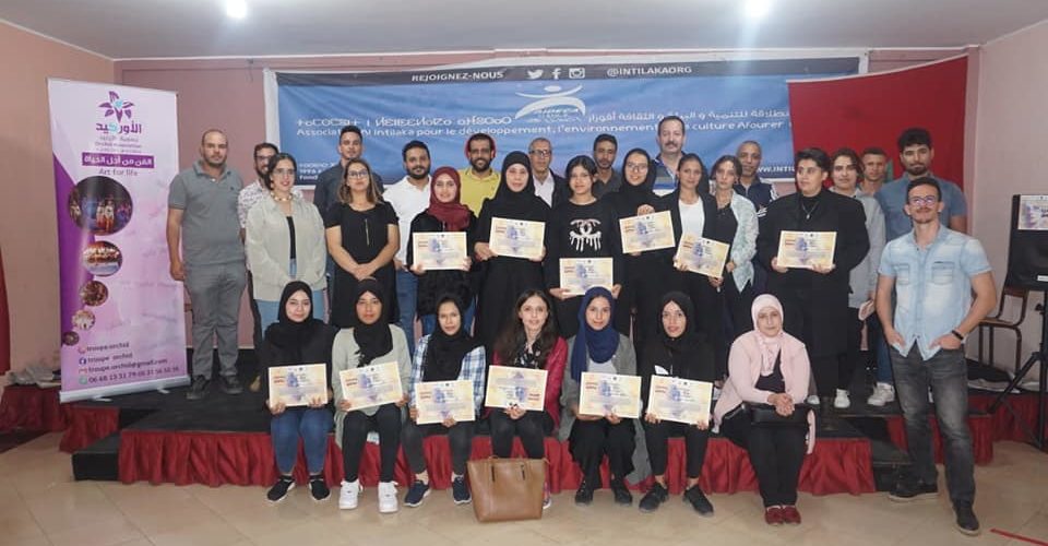 يثير موضوع العنف ضد النساء.. « مرا وكادة » مشروع مسرحي في بني ملال