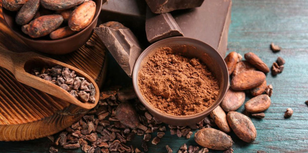 يساهم في تجديد شباب البشرة وله تأثير إيجابي على الهرمونات الجنسية.. فوائد متعددة للكاكاو