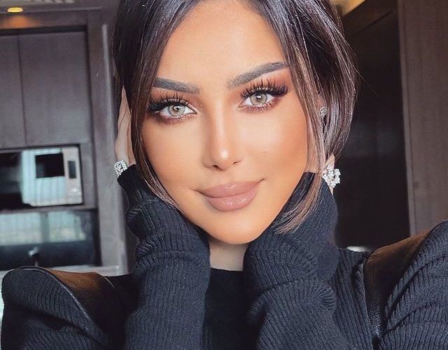 تكريما لروح والدها.. بسمة بوسل تضع وشما بالأمازيغية (صورة)