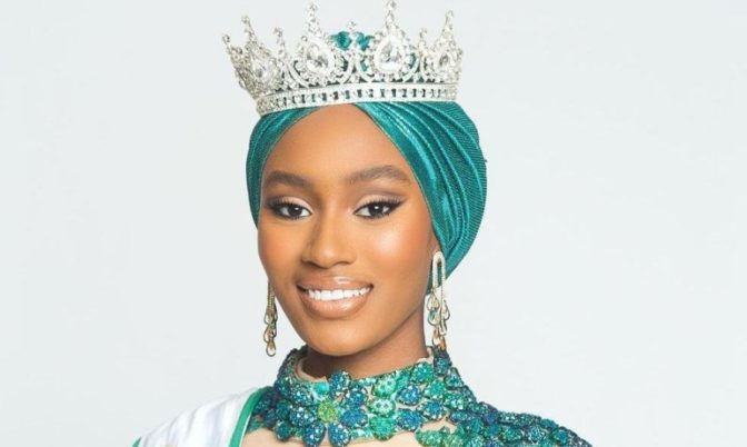 للمرة الأولى.. تتويج مسلمة محجبة بلقب ملكة جمال نيجيريا (صور)
