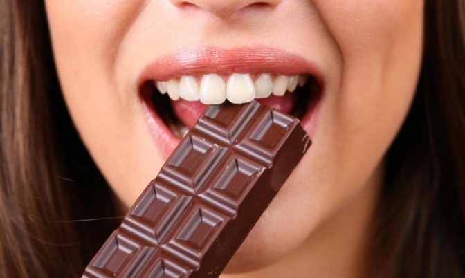 خبراء: الشوكولاتة تؤدي إلى الصداع النصفي!