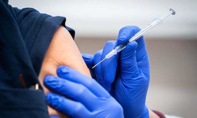 دراسة إسرائيلية: الجرعة الرابعة من اللقاح ضد كورونا لا تحمي من أوميكرون