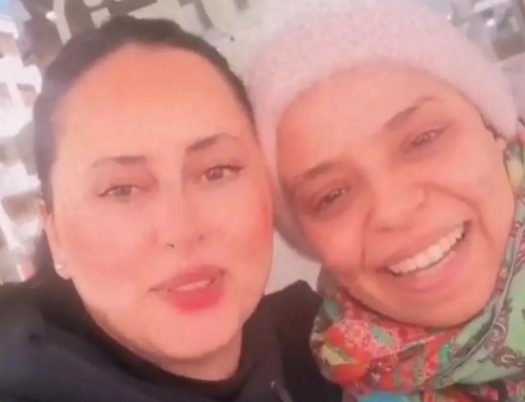 في اليوم العالمي للمرأة.. منال الصديقي تفاجئ زميلتها زينب الناجم