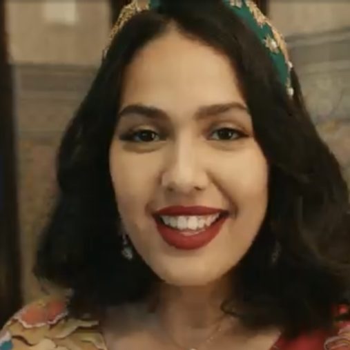 كليب يبرز الثرات المغربي.. منال تغرد خارج السرب بـ »ما خلاو ما قالو » (فيديو)