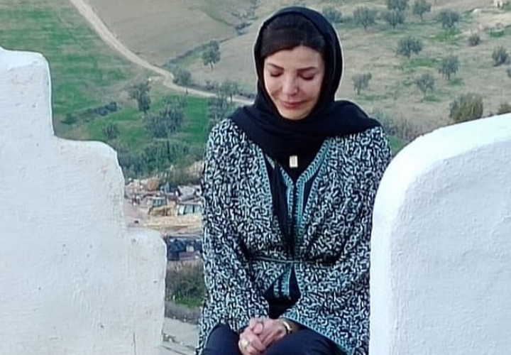 بكلمات مؤثرة.. لطيفة أحرار تنعي والدها