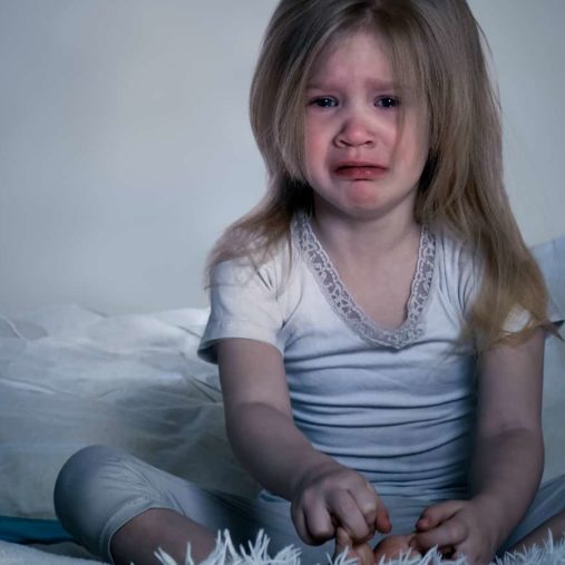 لعلاج اضطرابات النوم عند الأطفال.. نصائح عملية من مختصين للأمهات والآباء