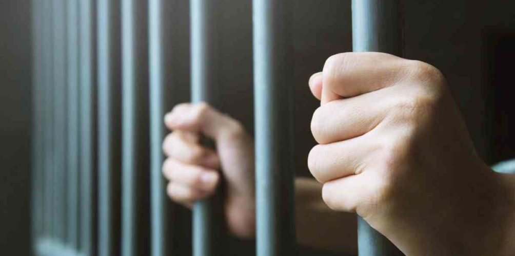 صفع زوجته في بث مباشر على « تيك توك ».. الحكم على رجل بالسجن لمدة عام