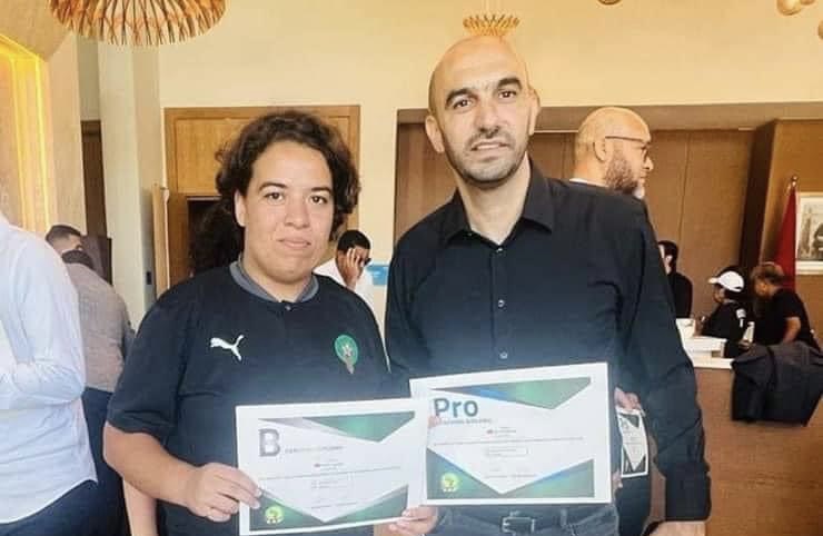 لأول مرة في المغرب.. امرأة تشرف على تدريب فريق للذكور